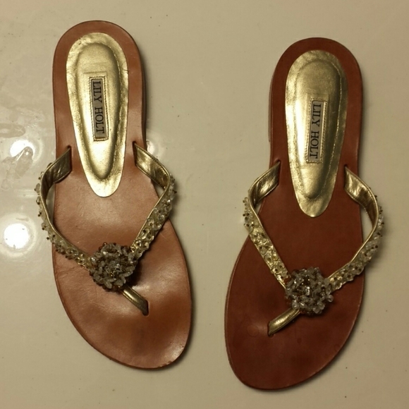 Lily Holt Women's Gold Flip Flops Size 40 - Picture 2 of 3